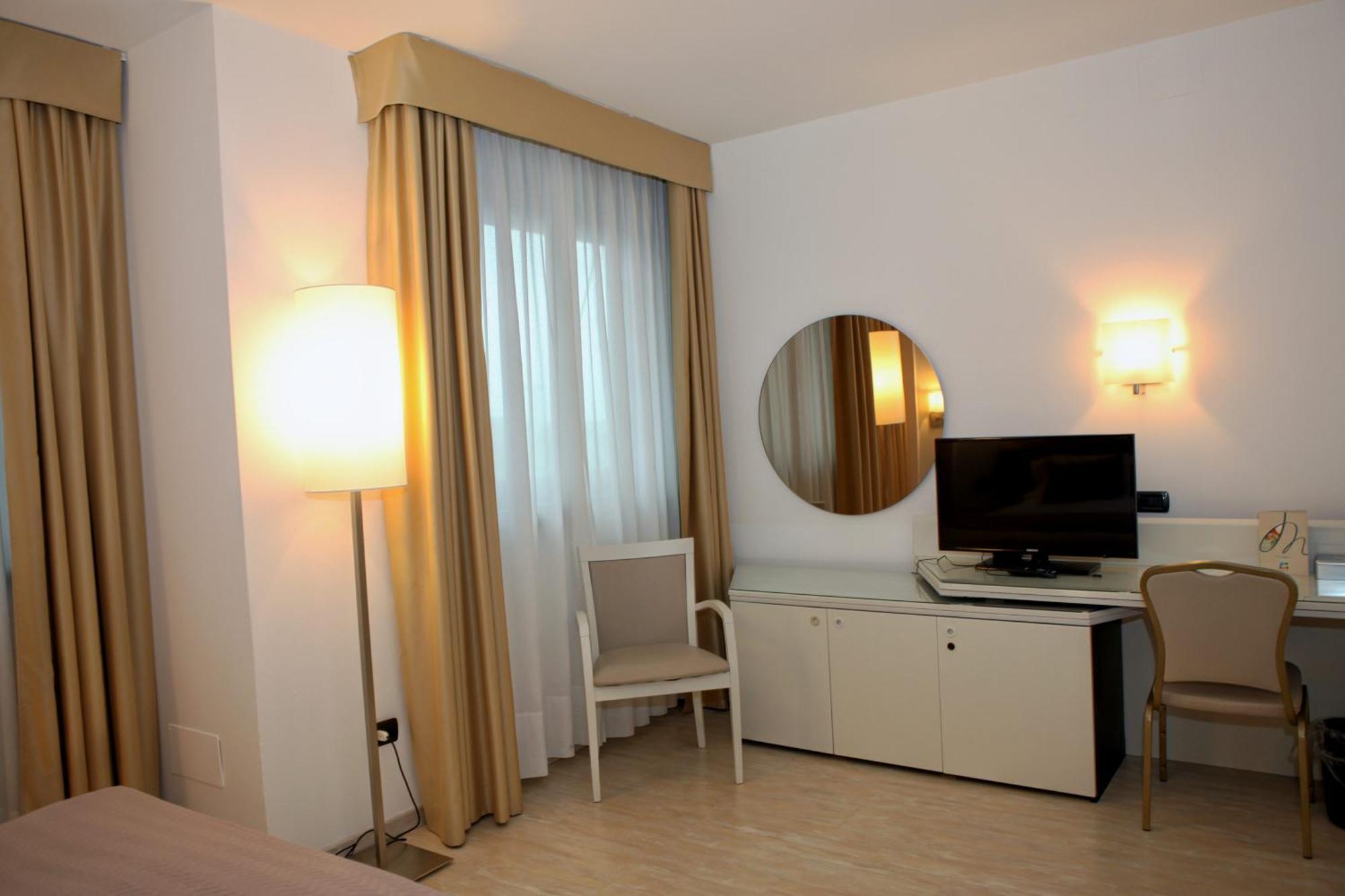 Mediterraneo Palace Hotel Ραγκούσα Εξωτερικό φωτογραφία